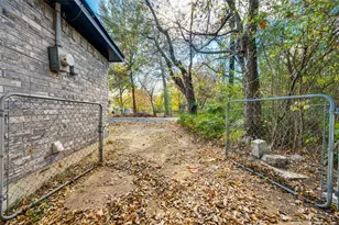 740 10th St SE, Paris, TX 75460 - Photo 22