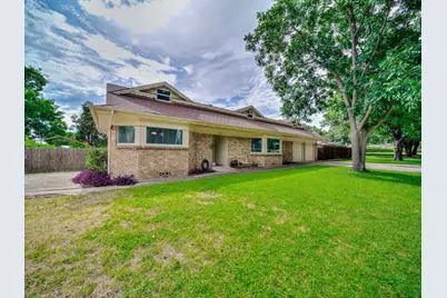 4321 Woodlake Drive, Lake Worth, TX 76135 - Photo 2