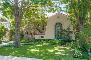 7026 Lakewood Blvd, Dallas, TX 75214 - Photo 2