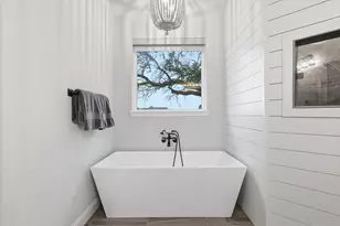 235 Columbia Ct, Springtown, TX 76082 - Photo 18