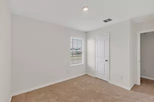 9206 Marilyn Pl, Dallas, TX 75227 - Photo 20