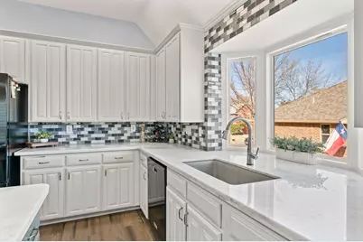 8608 Twisted Oaks Way, North Richland Hills, TX 76182 - Photo 18