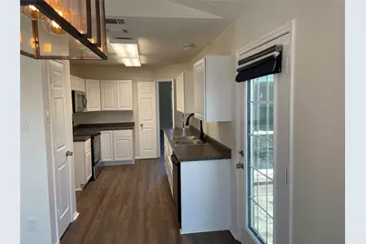 1918 Putman Way, Garland, TX 75040 - Photo 8