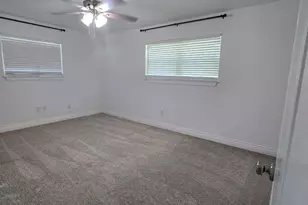 505 Galia St, Bowie, TX 76230 - Photo 10