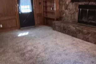 729 Blueberry Ln, Grand Prairie, TX 75052 - Photo 6