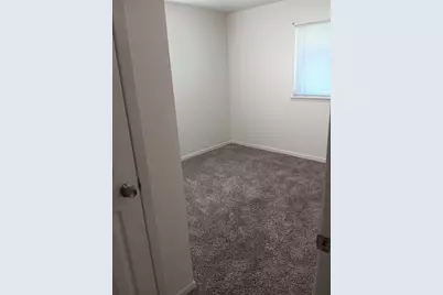 729 Blueberry Lane, Grand Prairie, TX 75052 - Photo 10