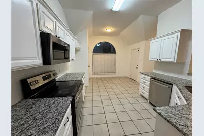 6611 Rockdale Road, Fort Worth, TX 76134 - Photo 8