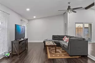 7306 Blackwillow Ln, Dallas, TX 75249 - Photo 4