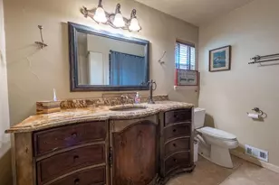 10042 Edgecove Dr, Dallas, TX 75238 - Photo 12