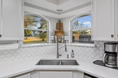 112 Saddle Hills Road, Burleson, TX 76028 - Photo 16