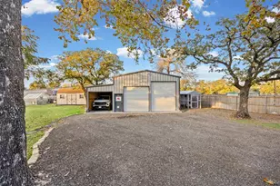 112 Saddle Hills Rd, Burleson, TX 76028 - Photo 30