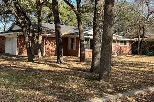 501 Merrill Dr, Bedford, TX 76022 - Photo 2