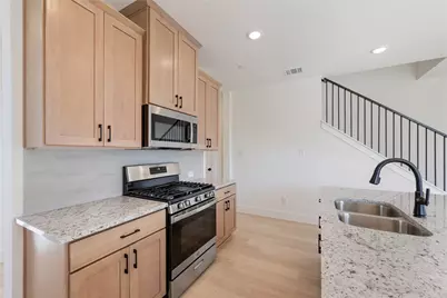 9601 Dahlia Boulevard, Mesquite, TX 75126 - Photo 10