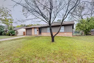 3842 Commonwealth Dr, Garland, TX 75043 - Photo 2