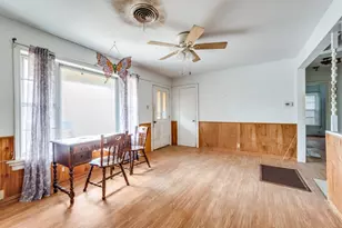 932 Moss St, Gainesville, TX 76240 - Photo 8