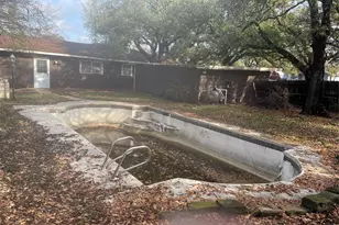 201 S Hillcrest Ave, Eastland, TX 76448 - Photo 28