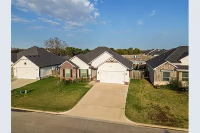 408 Daisy Lane, Robinson, TX 76706 - Photo 2