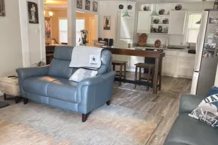 528 NW King St, Burleson, TX 76028 - Photo 2