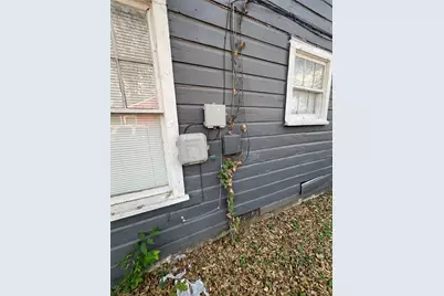 3705 S Littlejohn Avenue, Fort Worth, TX 76105 - Photo 8