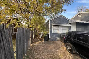 3705 S Littlejohn Ave, Fort Worth, TX 76105 - Photo 2