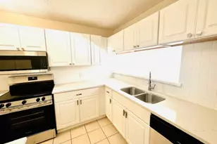 3 Cedar Ln, Bedford, TX 76021 - Photo 6