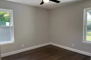 741 14th St, Grand Prairie, TX 75050 - Photo 28