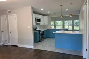 741 14th St, Grand Prairie, TX 75050 - Photo 4