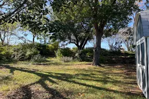 741 14th St, Grand Prairie, TX 75050 - Photo 32