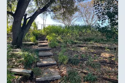 741 14th Street, Grand Prairie, TX 75050 - Photo 32