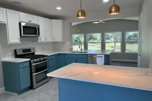 741 14th St, Grand Prairie, TX 75050 - Photo 8