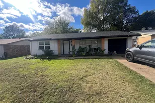 1722 Proctor Dr, Grand Prairie, TX 75051 - Photo 2