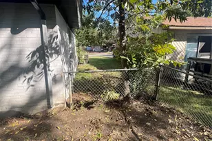 1722 Proctor Dr, Grand Prairie, TX 75051 - Photo 10