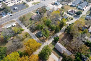 409 N Henry St, Lindale, TX 75771 - Photo 20