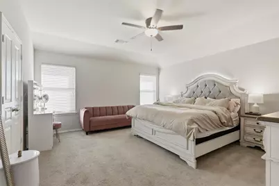 10329 Kingspoint Boulevard, Fort Worth, TX 76140 - Photo 12