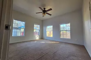 605 Orange St, Arlington, TX 76012 - Photo 6