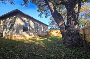 605 Orange St, Arlington, TX 76012 - Photo 14