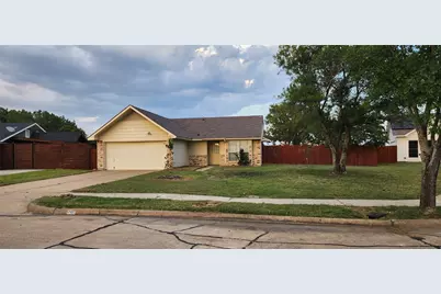 200 Seagull Court, Irving, TX 75060 - Photo 2