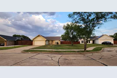 200 Seagull Court, Irving, TX 75060 - Photo 4