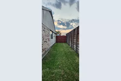 200 Seagull Court, Irving, TX 75060 - Photo 30