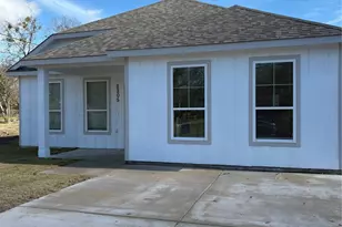 2205 Wellington St, Greenville, TX 75401 - Photo 2