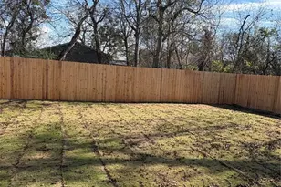 2205 Wellington St, Greenville, TX 75401 - Photo 4