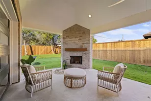 607 E Wood Dell Dr, Glenn Heights, TX 75154 - Photo 32