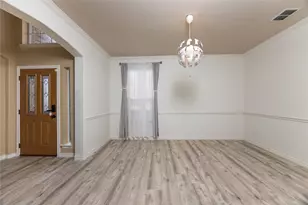 1125 Annalea Cove Dr, Lewisville, TX 75056 - Photo 10