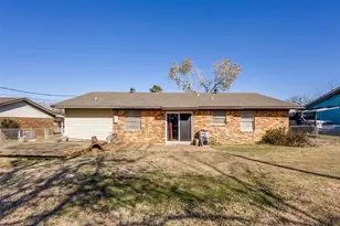 113 E Oak St, Gunter, TX 75058 - Photo 12