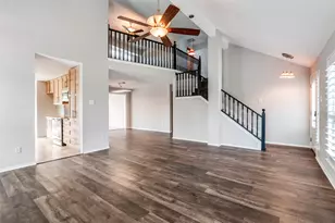 3801 Silver Maple Dr, Carrollton, TX 75007 - Photo 6