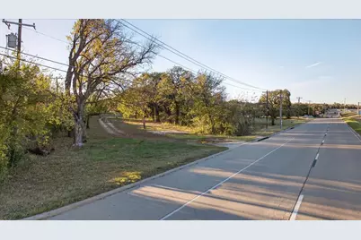 936 Southeast Parkway, Azle, TX 76020 - Photo 2
