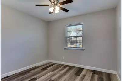 809 Michelle Drive, Everman, TX 76140 - Photo 8