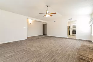 2718 Holy Cross Ln, Garland, TX 75044 - Photo 4