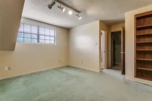 7301 Londonderry Dr, North Richland Hills, TX 76182 - Photo 18