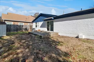 4045 Wind River Dr, Dallas, TX 75216 - Photo 18